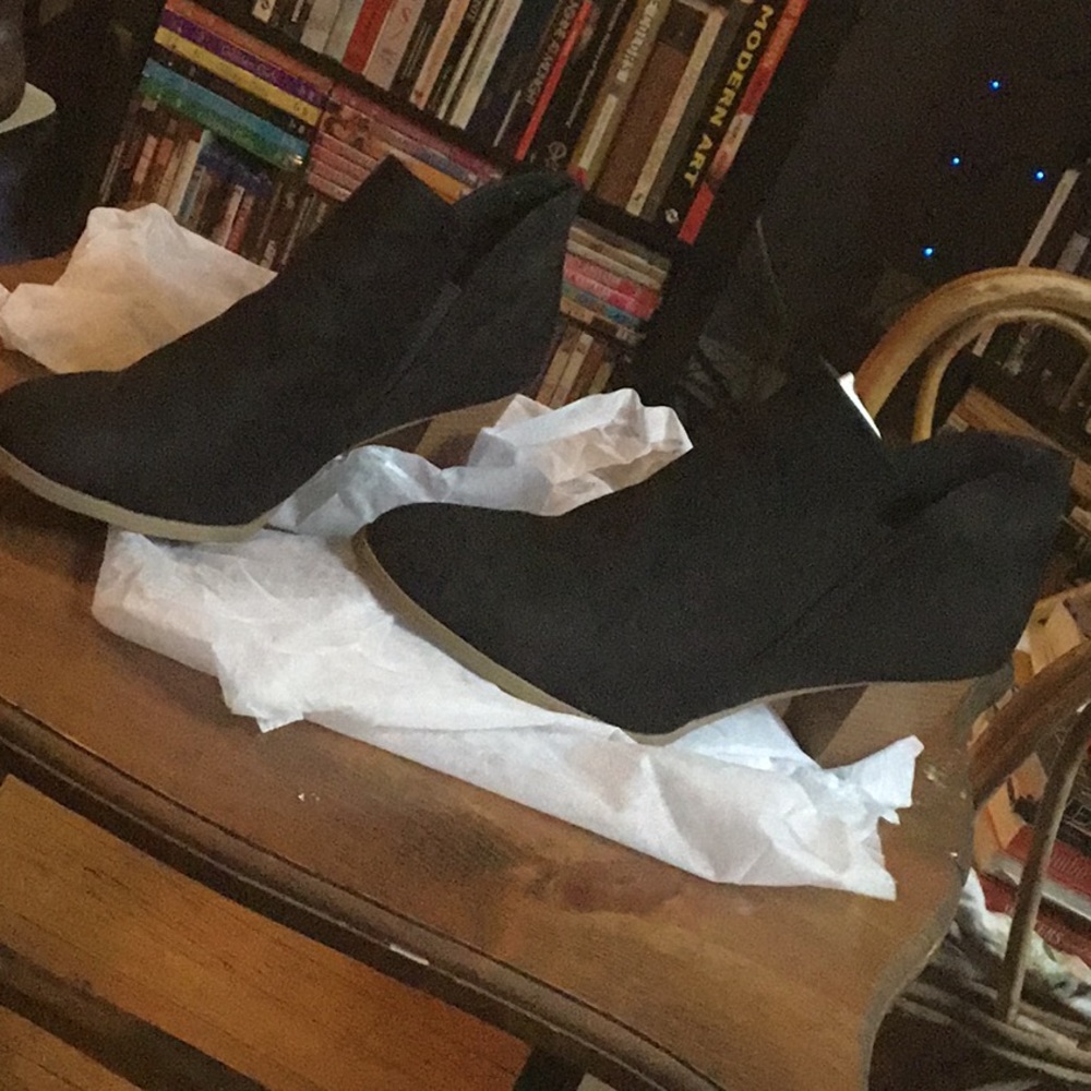 System Women’s Ankle Boots (low heel; pointed toe)